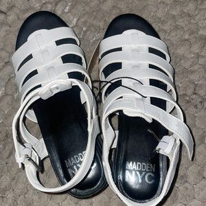 Black Fisherman sandal